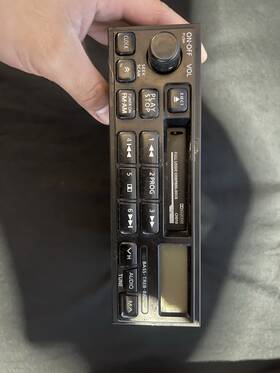 0012697 Nissan Original 2000 Frontier 2.4l Stereo Am-fm Caset Player