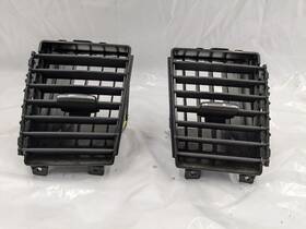 638.da1308 Nissan 2008 Armada Radio Bezel Vents 164672