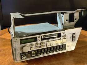 Cq-ln351a Nissan Oem 300zx Z31 Stereo Cassette Radio - Gll Trim