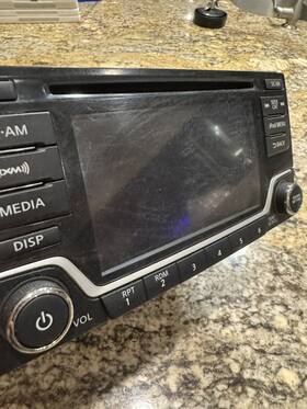 28185-9mb0a Nissan Cv-cn57n3gx Am/fm/cd/sirius Radio Head Unit