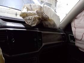 638-11013 Oem Audio Equipment Radio Receiver Glove Box Mounted Fits 18-19 Atlas 693116