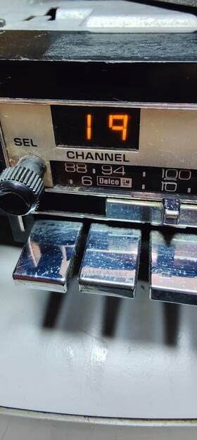 76kfmc3 Original Gm/delco Am/fm Stereo Cb Radio Firebird Corvette Gmc Chevy Truck Caddy