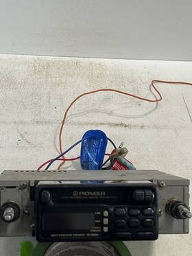 Lk057994 Pioneer Automotive Radio Ke-2828 Am/fm Super Tuner With Cassette Untested