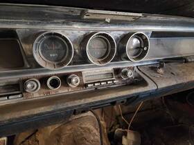 638.gm2s63 Pontiac Radio Audio Equipment Am Untested Fits 1963 Grand Prix 1188203