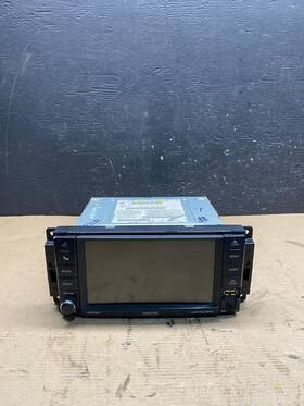 P05091201aa Siruis 2012-2016 Chrysler Town Country Screen Display Cd Player Satelite Radio N7413 Dg