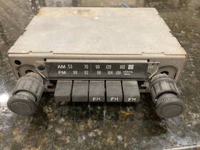 00852-89115 Toyota 1980 Pickup Radio Oem Japan Used Untested Sold As Is