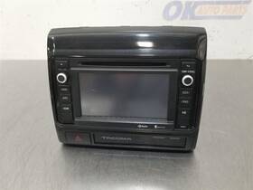 8614004040 Toyota 638-72955 15 2015 Tacoma Radio Audio Display With Receiver