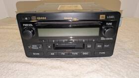 86120-oc121 Toyota Am/fm Radio With Cassette And Cd