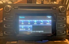 86140-0e150 Toyota Highlander Am Fm Cd Bt Radio Part # Face I.d. 100361