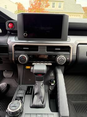 86140-35510 Toyota 2025 4runner Oem 8 Inch Touchscreen Like New Includes 6 Speakers