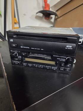 86211-8911 Toyota Oem Stock Stereo For 1999 4runner Sr5