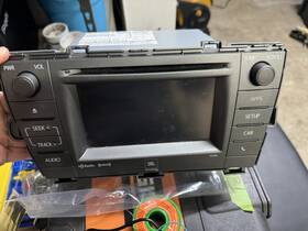 Cv-vs01f74d Toyota Oem 2015 Radio Head Unit Am/fm/cd Bluetooth Not Working