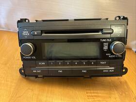 Deh-m8697 Toyota Factory 2013 Sienna Radio With Cd Player