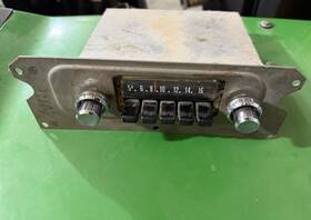 2ha1914 Travelall 1971 International/ih Am-fm Factory Radio Scout