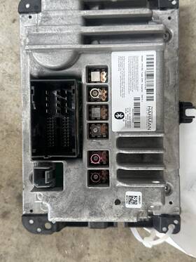 08224525ag Uconnect 8.4 Vp4 With Navigation Touch Screen