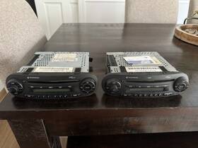 28083129 Volkswagen Vw Beetle Radio S 2 Included
