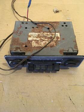 5vw2323 Volkswagen Used Sapphire Xix Am/fm Radio. Tested Works