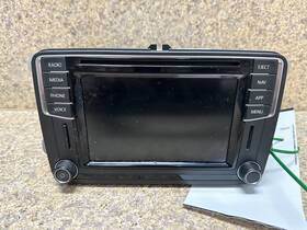 638-11053 Volkswagen 18 Beetle Am Fm Cd Player Radio Receiver With Navigation Oem Lkq
