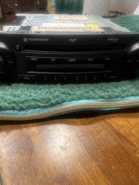 S0006 Volkswagen H0003/s0006 Beetle Bug Cd Player 98 99 2000 01 02 03 04 05 06 07 08 09 10 11 12