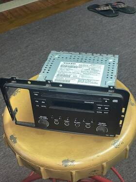 307377081 Volvo Cd-player Cd Player Xc70 Sz 2.5 T 20v B5254t2