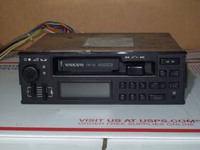 Cr-712 Volvo Vintage 89 244 Am/fm Cassette Radio Model No. Inch Parts Or Repair