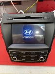 2017-2018 Hyundai Santa Fe Oem Carplay Andriod Auto Bluetooth Touchscreen Radio. Fixed Price $355.99.