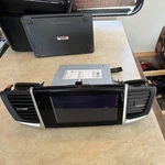 2016 -2017 Honda Pilot Radio Display Screen Touch Oem. Fixed Price $200.00.